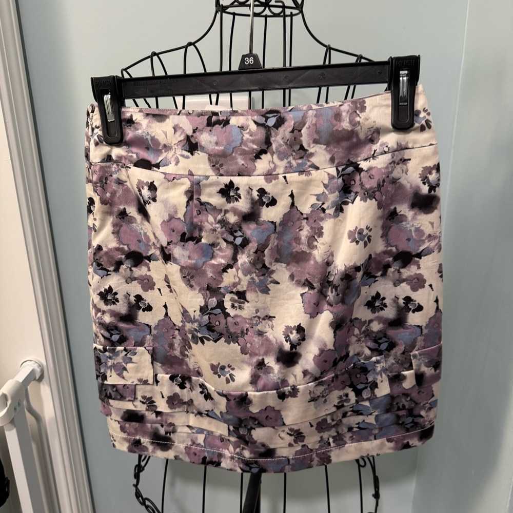 New Ann Taylor Loft Cream Purple Floral Women’s Misses Mini Skirt Size 0 - Picture 5 of 10